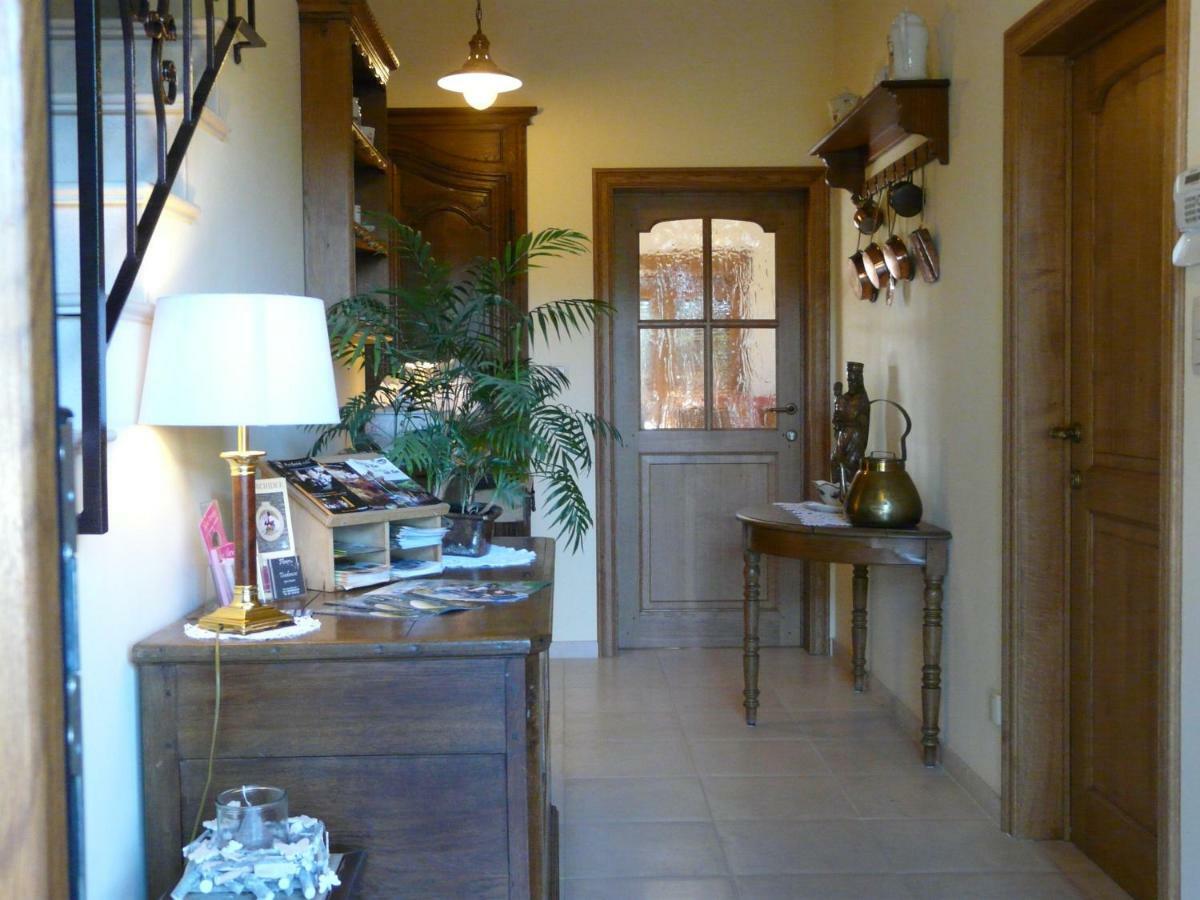Bed and Breakfast L'Orchidee Rochehaut Exterior foto
